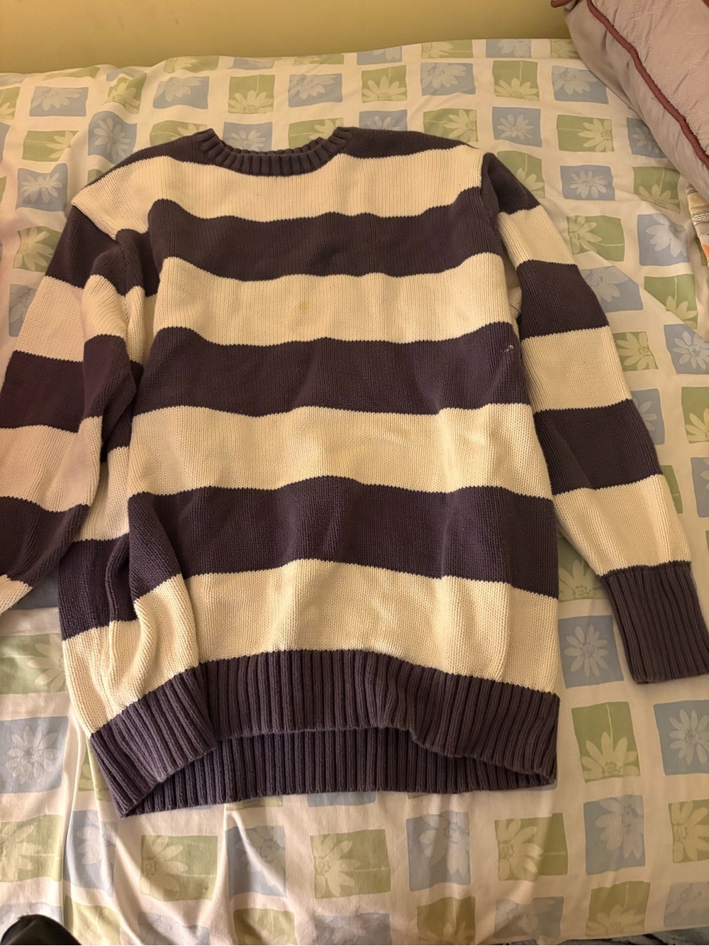Brandy Melville Brianna sweater